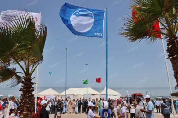 العيون.. رفع اللواء الأزرق بشاطئ فم الواد للمرة الثامنة عشرة على التوالي