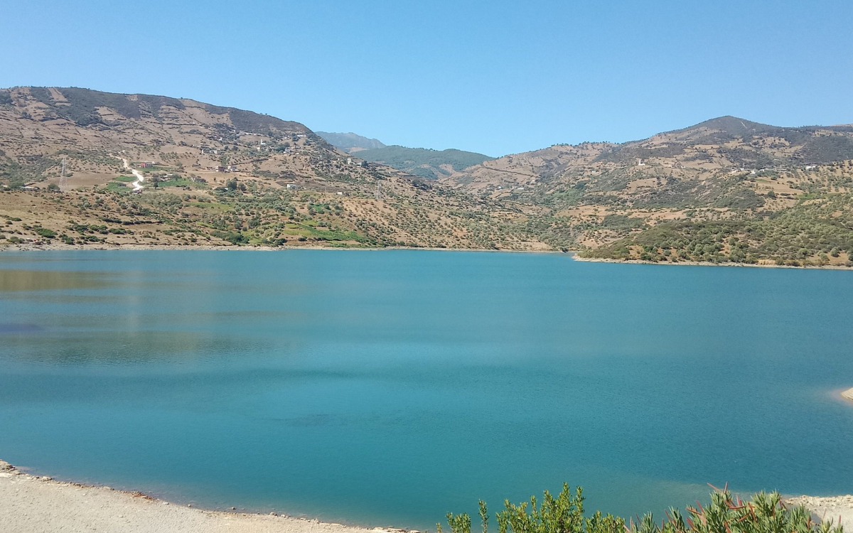 هذه معطيات حول الواردات المائية بمختلف الأحواض وحجم المياه المصرفة في البحر