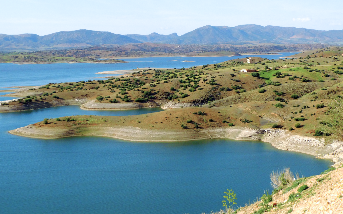 تطور استعمالات مياه بعض السدود بحوض أم الربيع خلال السنة الهيدرولوجية 2024-2025