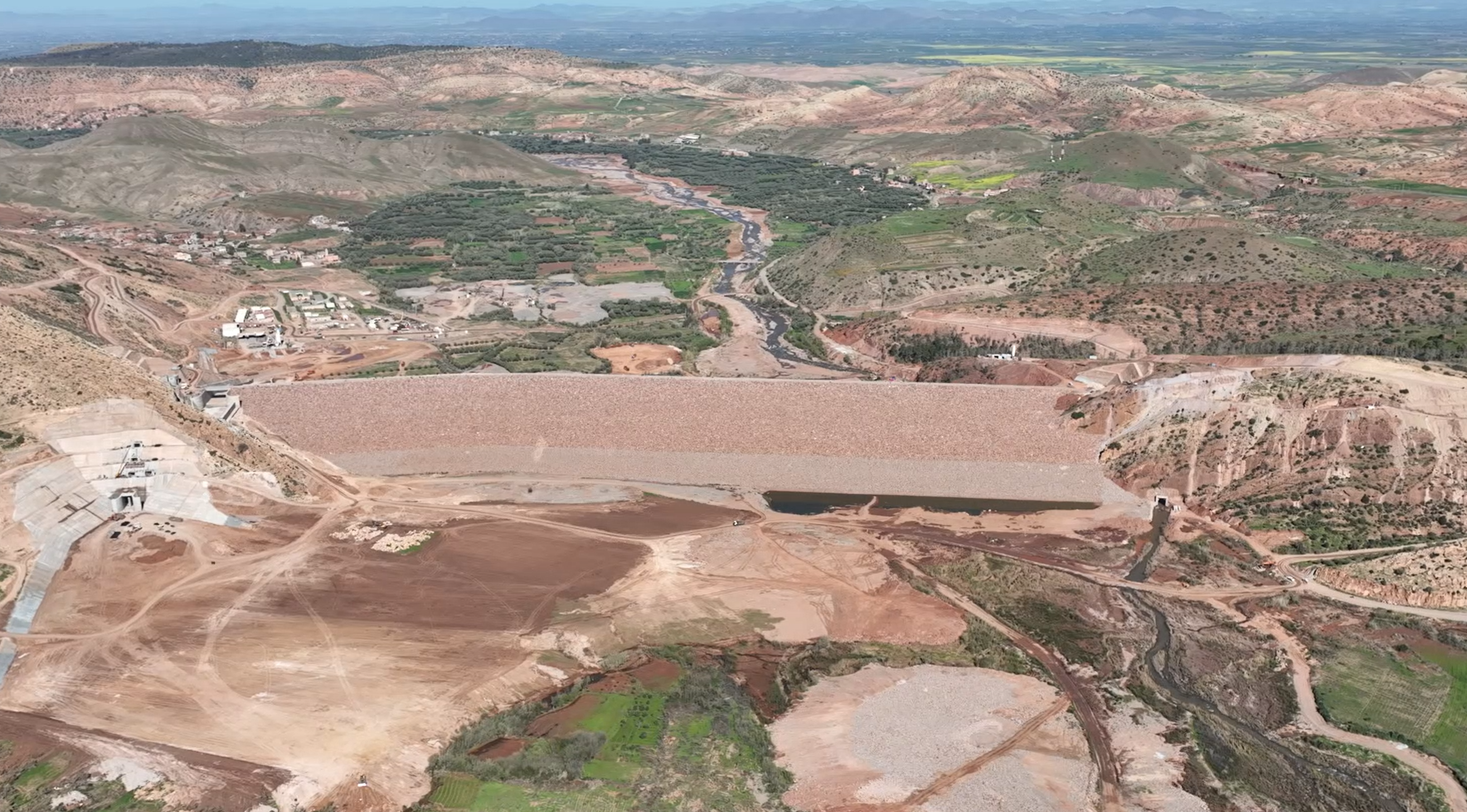 بسعة 186 مليون متر مكعب.. أشغال بناء سد آيت زيات بإقليم الحوز تقترب من الانتهاء كليا