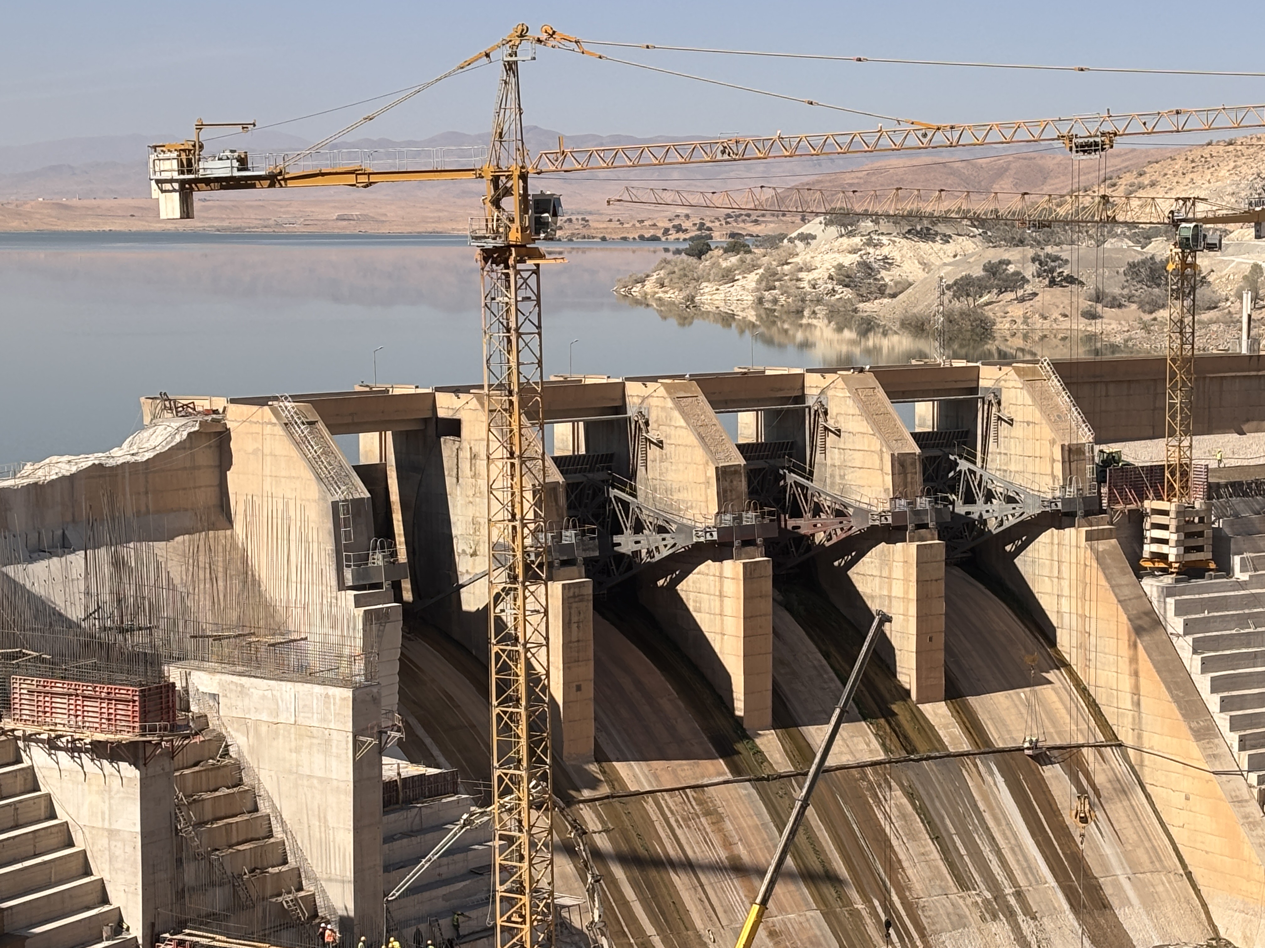 مشاريع مائية متواصلة لتعزيز الأمن المائي ببلادنا واستثمار فترات الوفرة المائية