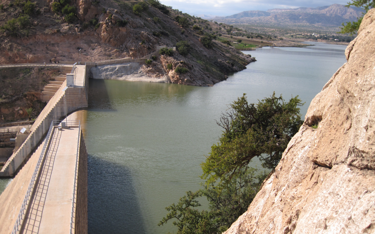 لتعزيز العرض المائي وتقليص الفوارق المجالية.. مواصلة أشغال إنجاز 4 سدود متوسطة بمختلف أقاليم المملكة