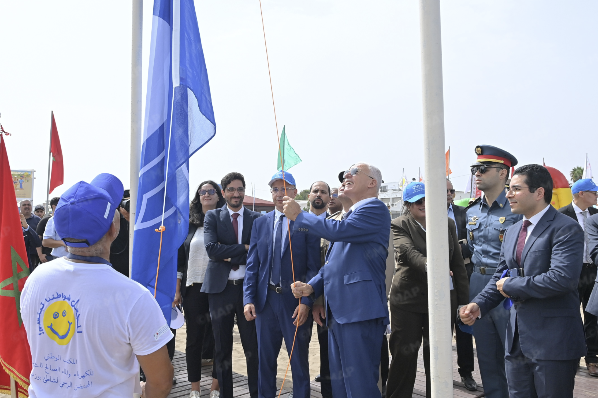 بفضل التزام المكتب الوطني للكهرباء والماء الصالح للشرب وشركائه.. رفع شارة اللواء الأزرق بشاطئ بوزنيقة للسنة العشرين على التوالي 