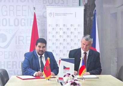 تعاون إستراتيجي بين المغرب والتشيك لدعم تجريب تقنية استخلاص الماء من رطوبة الهواء