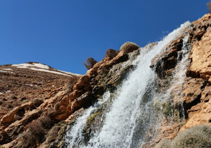 آيت حسان بالأطلس المتوسط الشرقي.. مشهد طبيعي يجمع بين الشلالات والثلوج