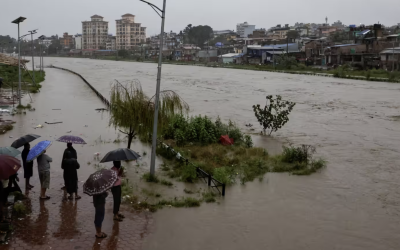 أمطار موسمية "غير مسبوقة" تتسبب في فيضانات وانهيارات أرضية في نيبال